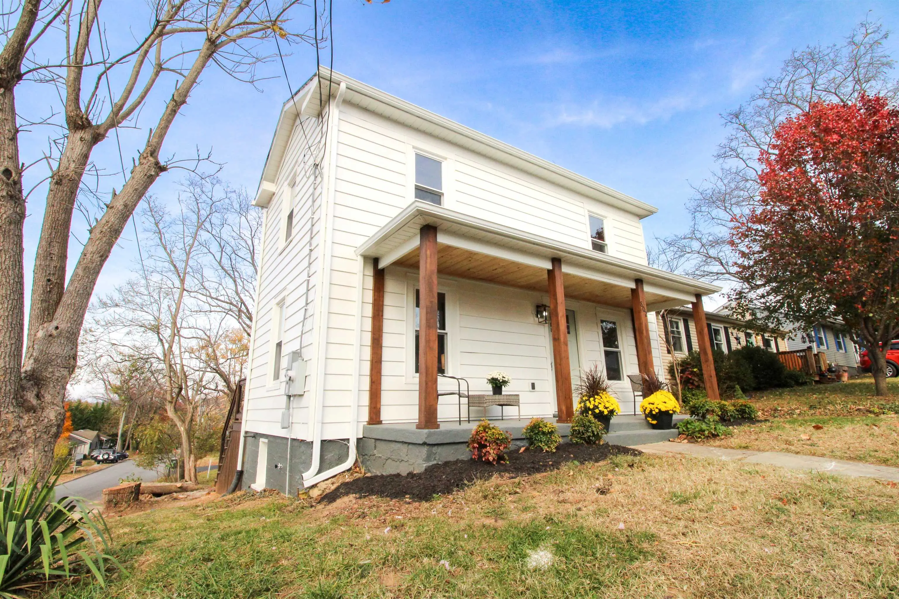 802 Burwell Ave, Staunton