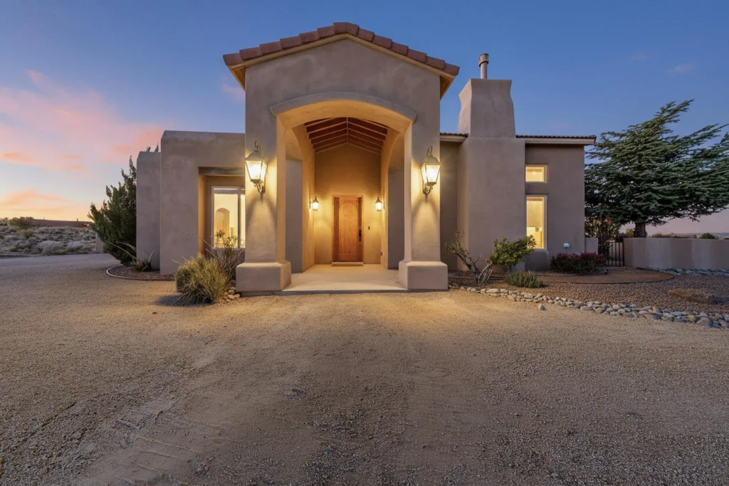 6533 Nagoya Road Ne, Rio Rancho