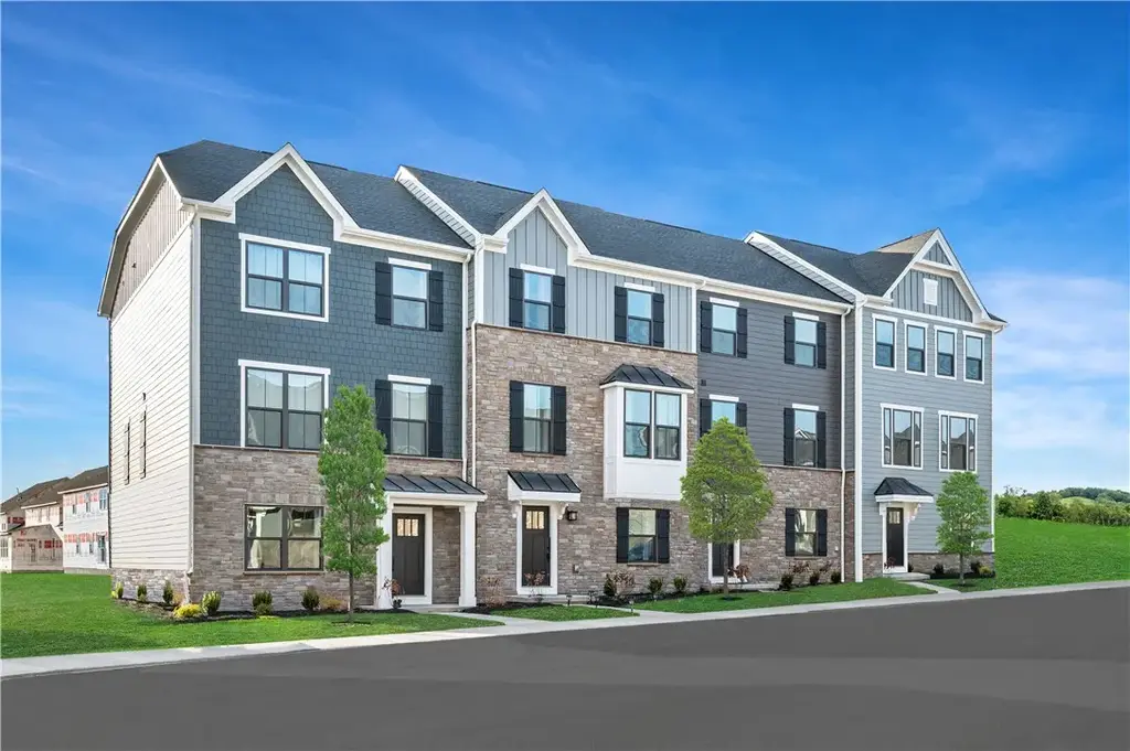 130 Goldenthread, Coraopolis