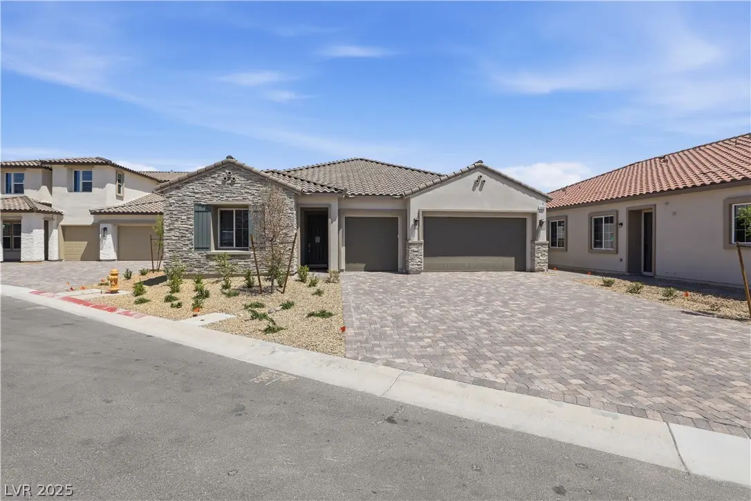 Photo of Listing #2733845
