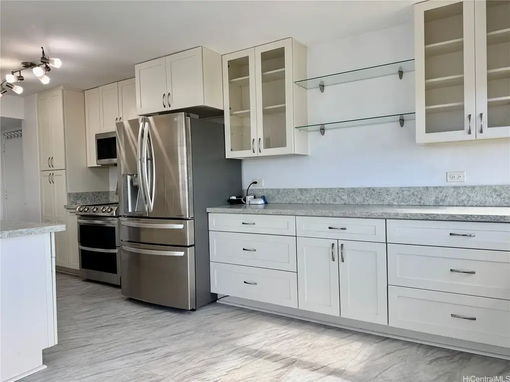 2825 S King Street # 2401, Honolulu