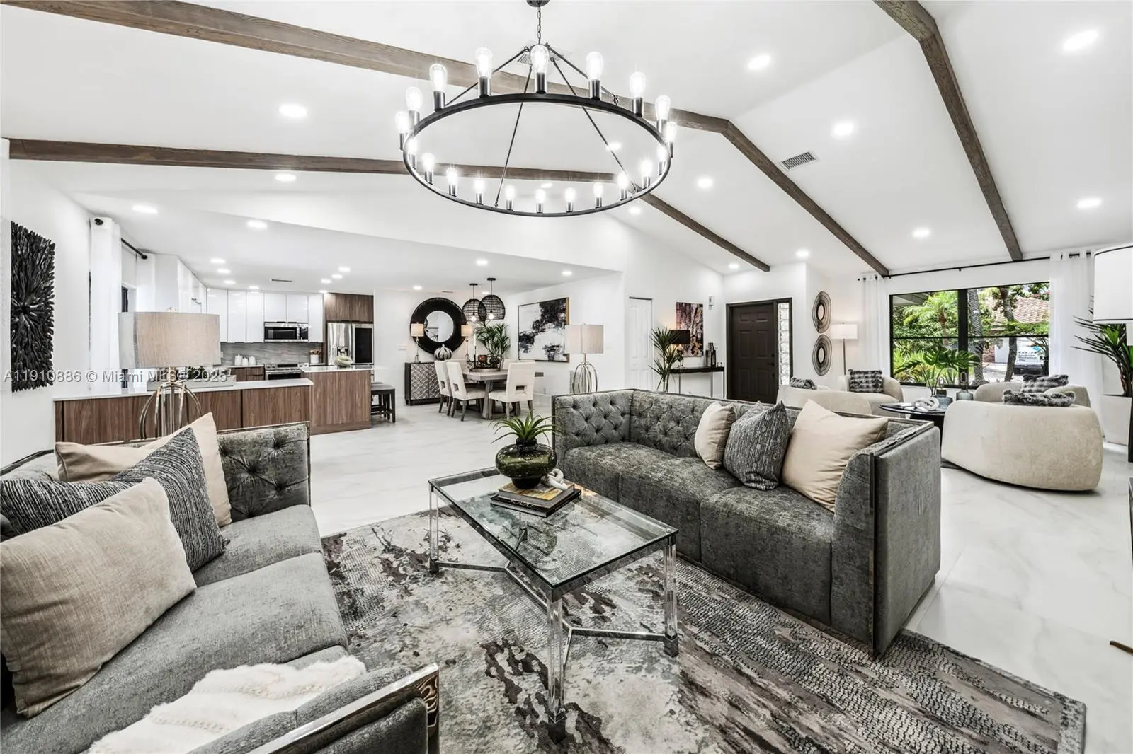 Photo of Listing #A11910886