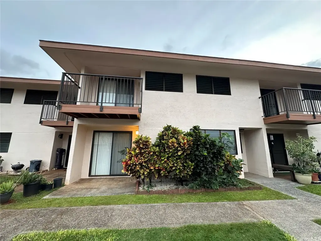 98-330 Kaonohi Street # 3, Aiea