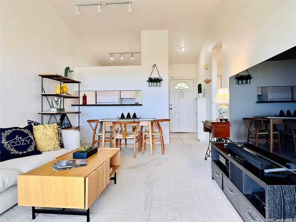 94-510 Lumiaina Street # N201, Waipahu
