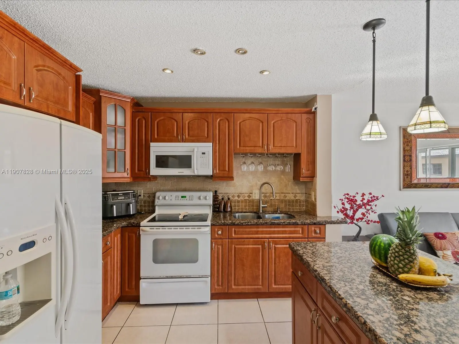 Photo of Listing #A11907828