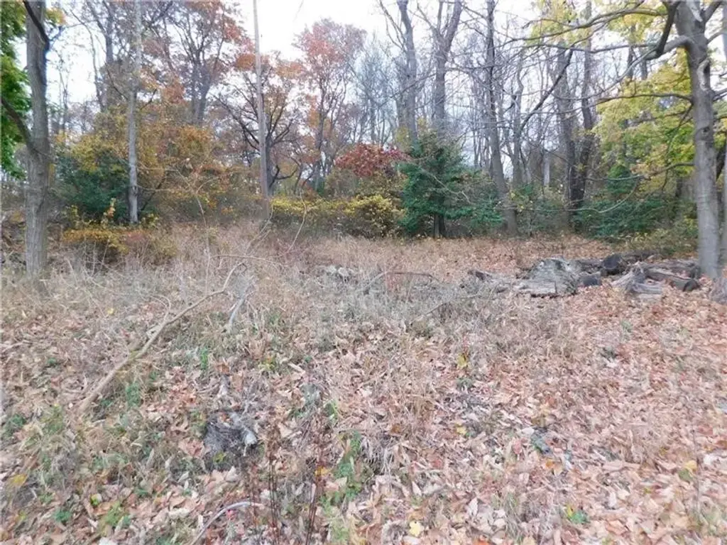 235 Maple Lane, North Union