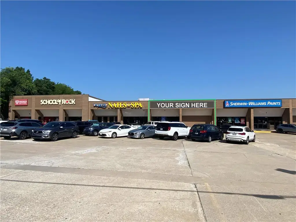 2861 N College Avenue A, Fayetteville