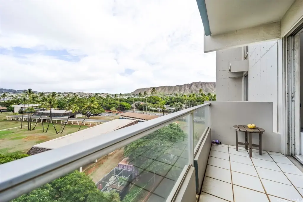 240 S Makee Road, Honolulu