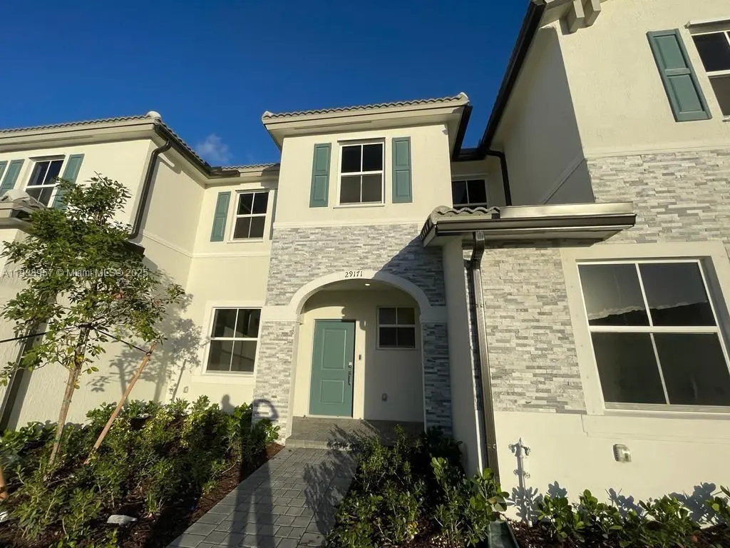 Photo of Listing #A11908957