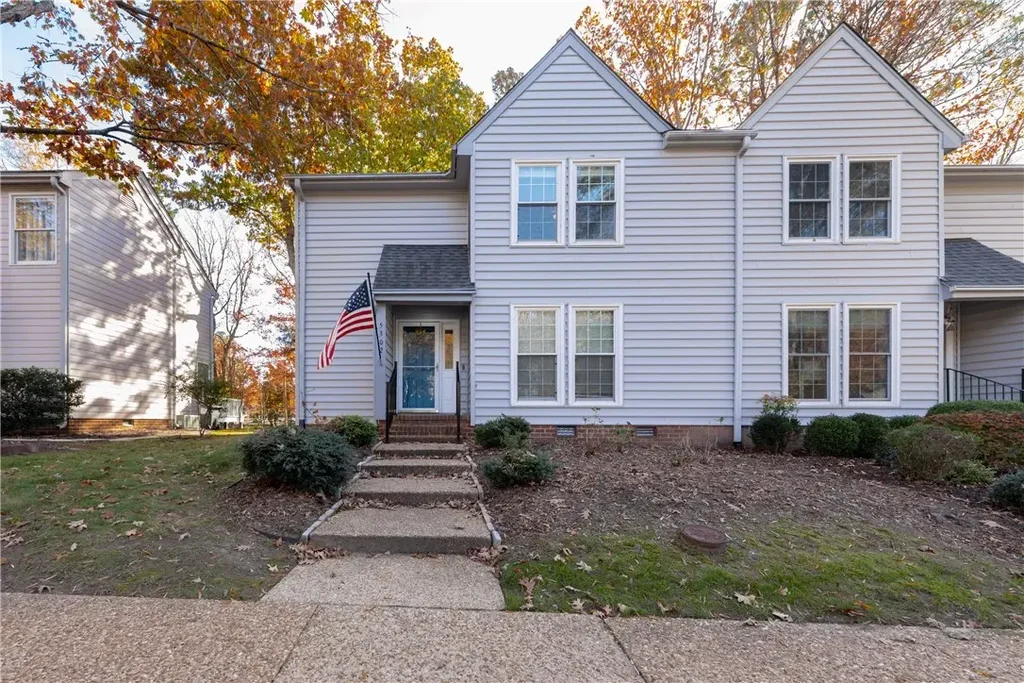 5302 Sloane Square, Williamsburg