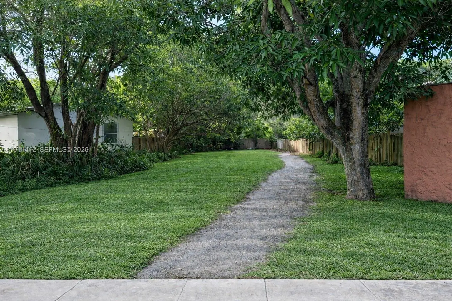 Photo of Listing #A11911412