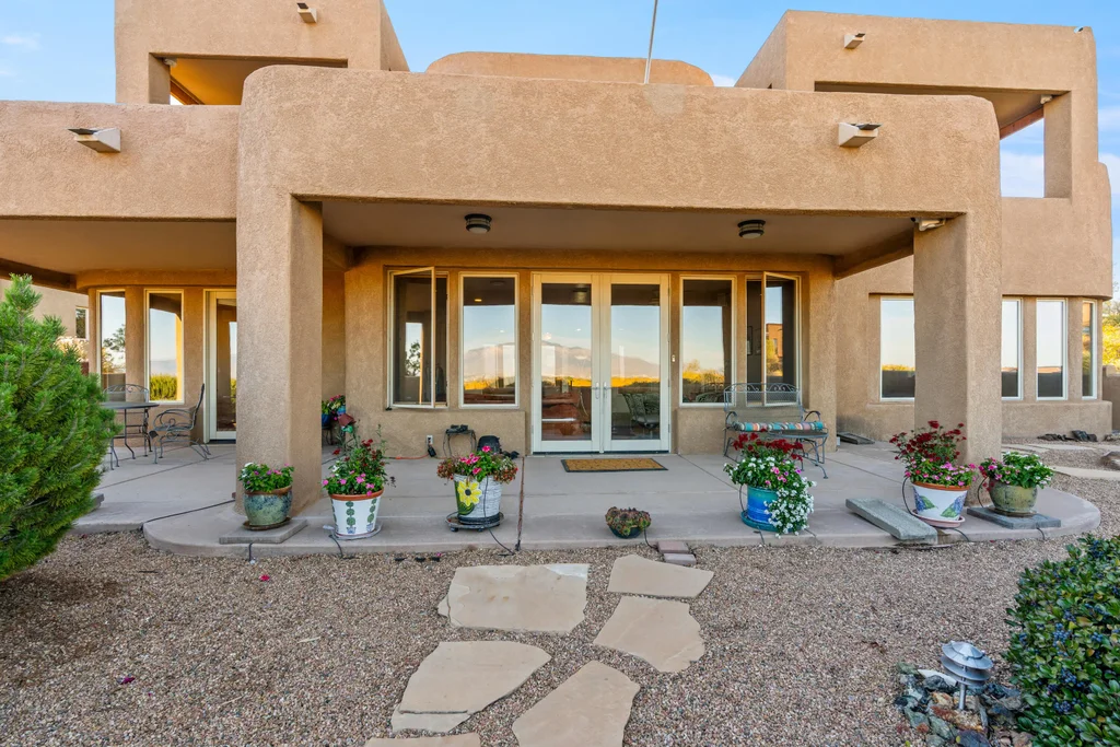 4008 Silvery Minnow Place Nw, Albuquerque