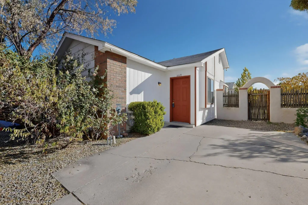 6618 Azuelo Avenue Nw, Albuquerque