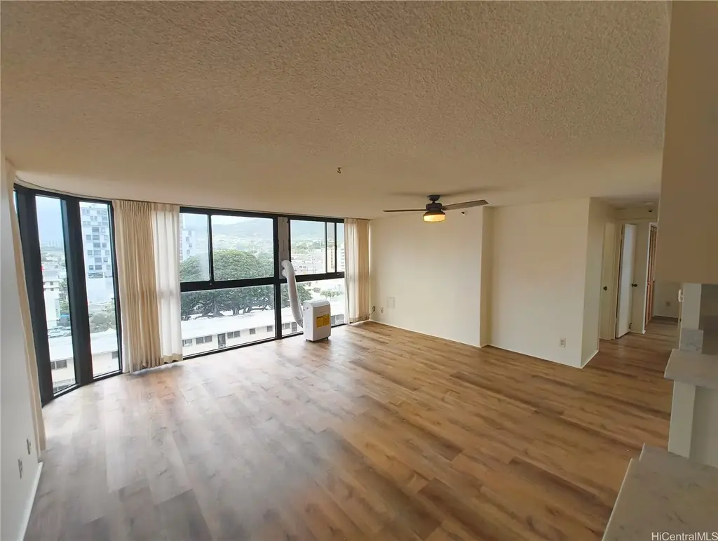 2724 Kahoaloha Lane # 801, Honolulu