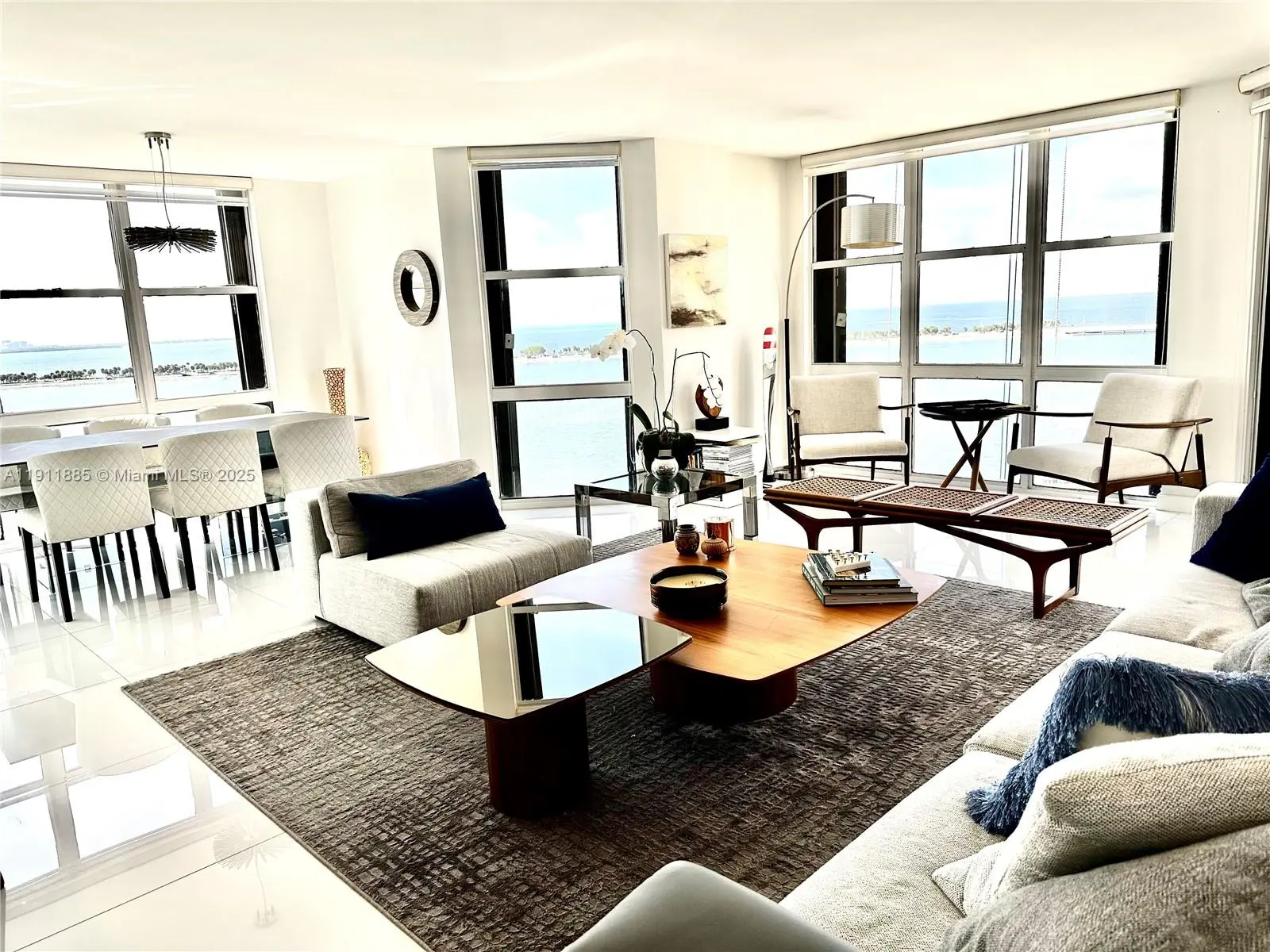 Photo of Listing #A11911885