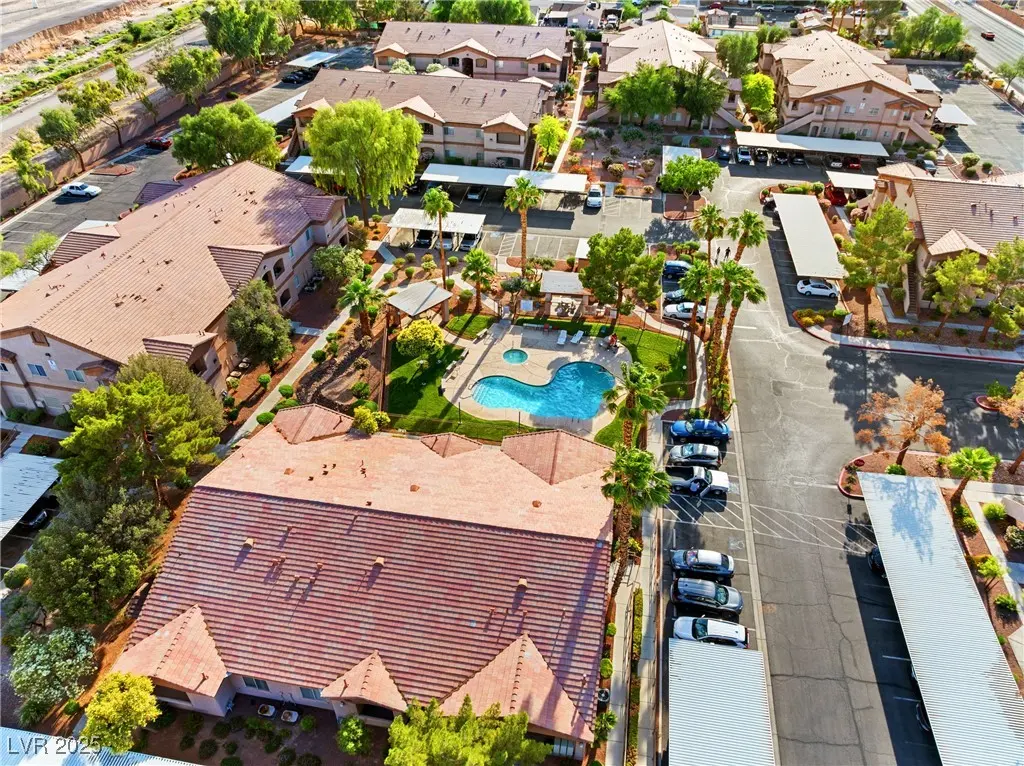 Photo of Listing #2734305