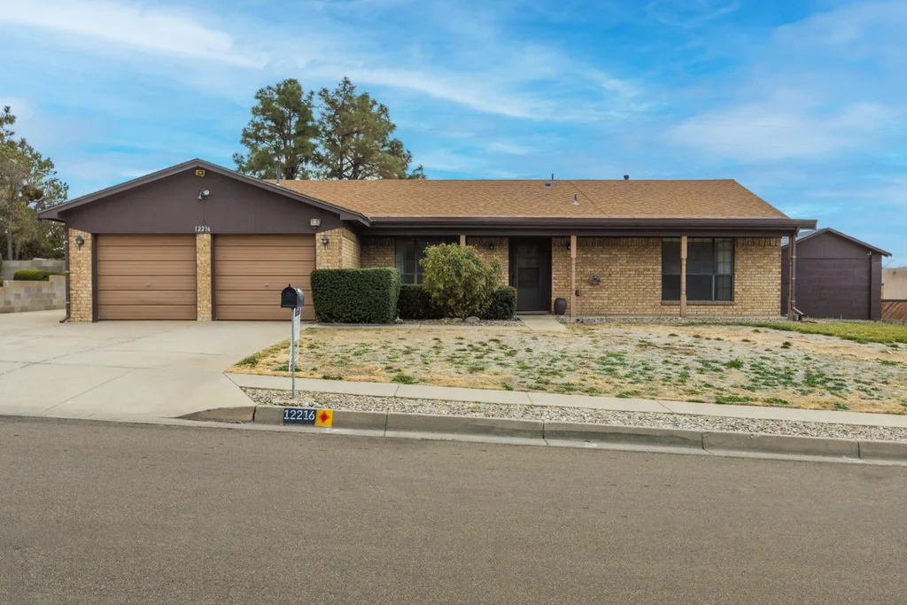 12216 La Charles Avenue Ne, Albuquerque