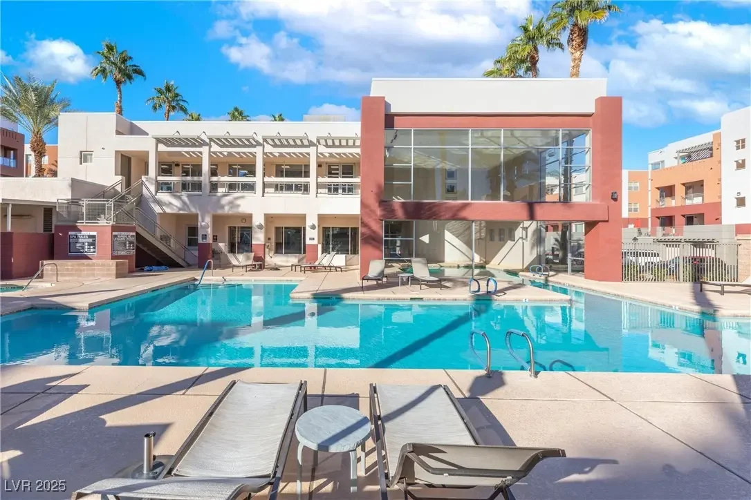 Photo of Listing #2733349