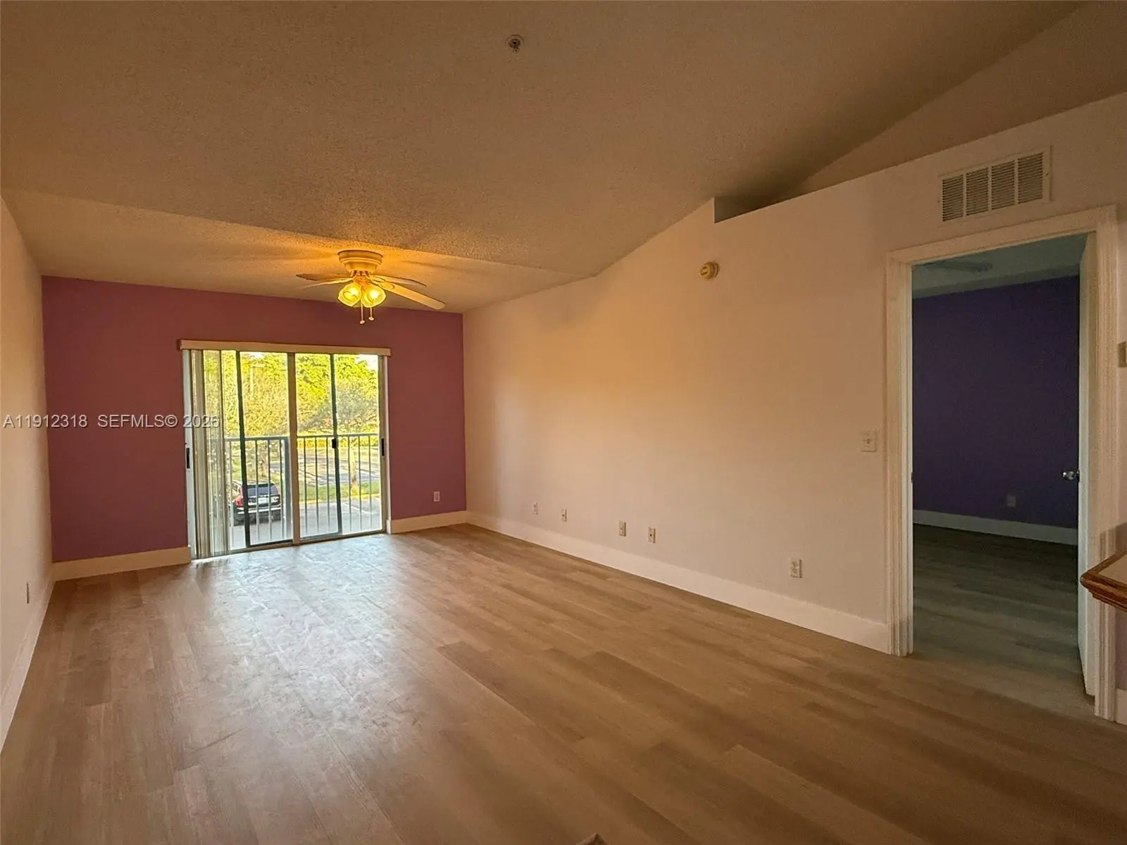 Photo of Listing #A11912318