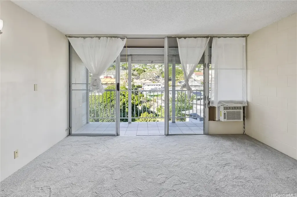 1687 Pensacola Street # 804, Honolulu