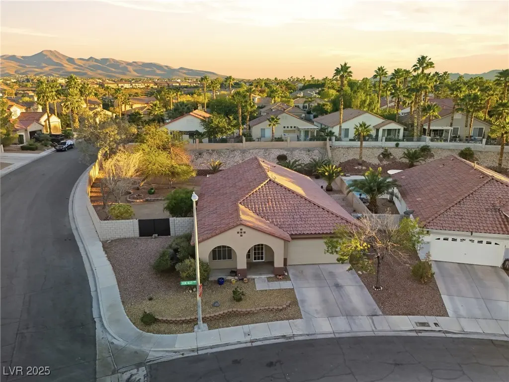 Photo of Listing #2734447