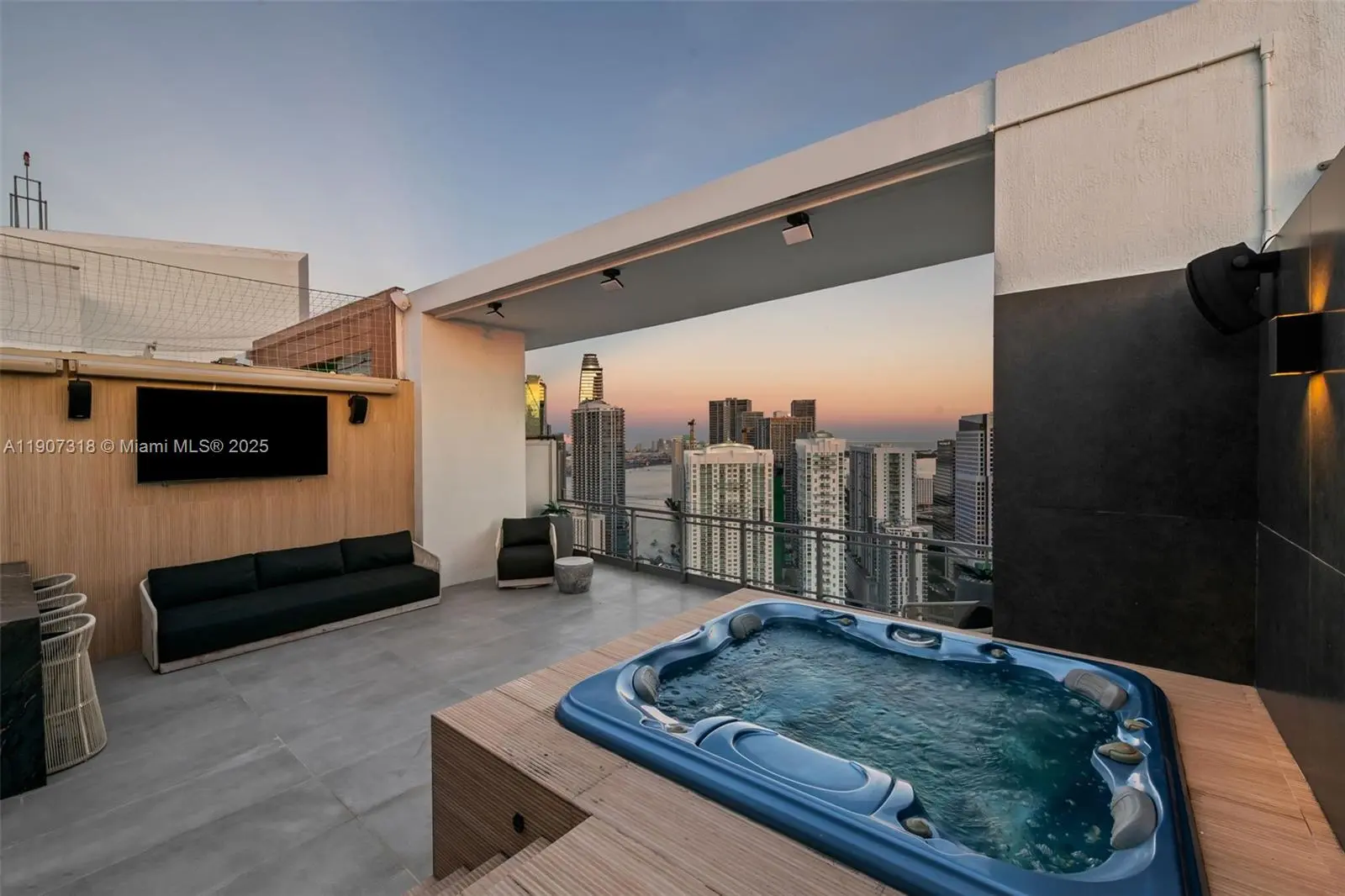 Photo of Listing #A11907318