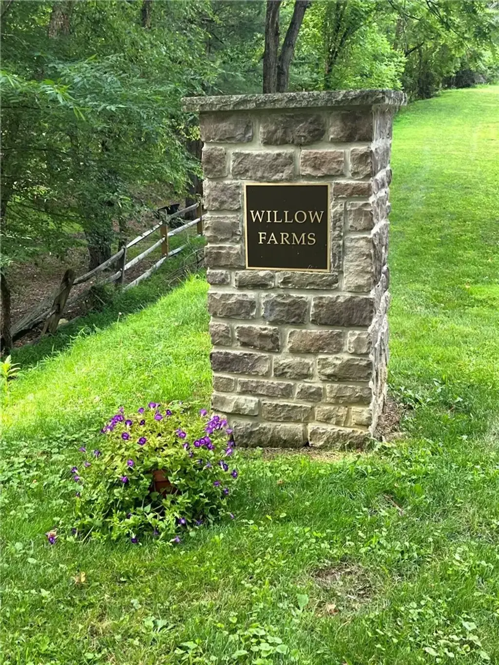 121 Willow Farms Court, Fox Chapel