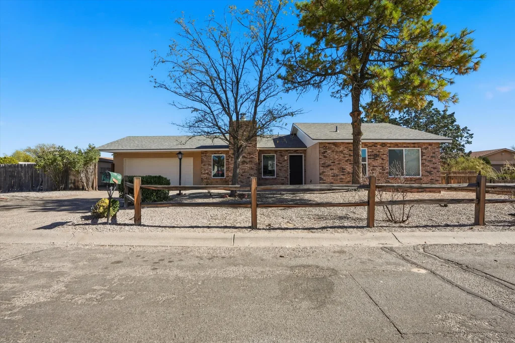1330 Sage Brush Court Se, Rio Rancho