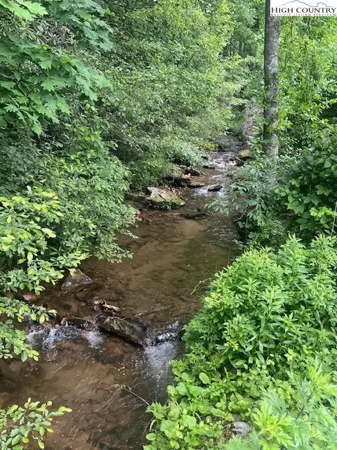 Tbd Big Ivy Rd. & Benge Ashe Rd., Purlear