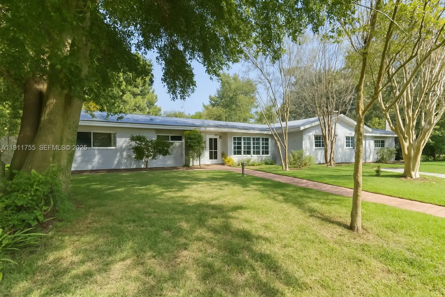 Photo of Listing #A11911755