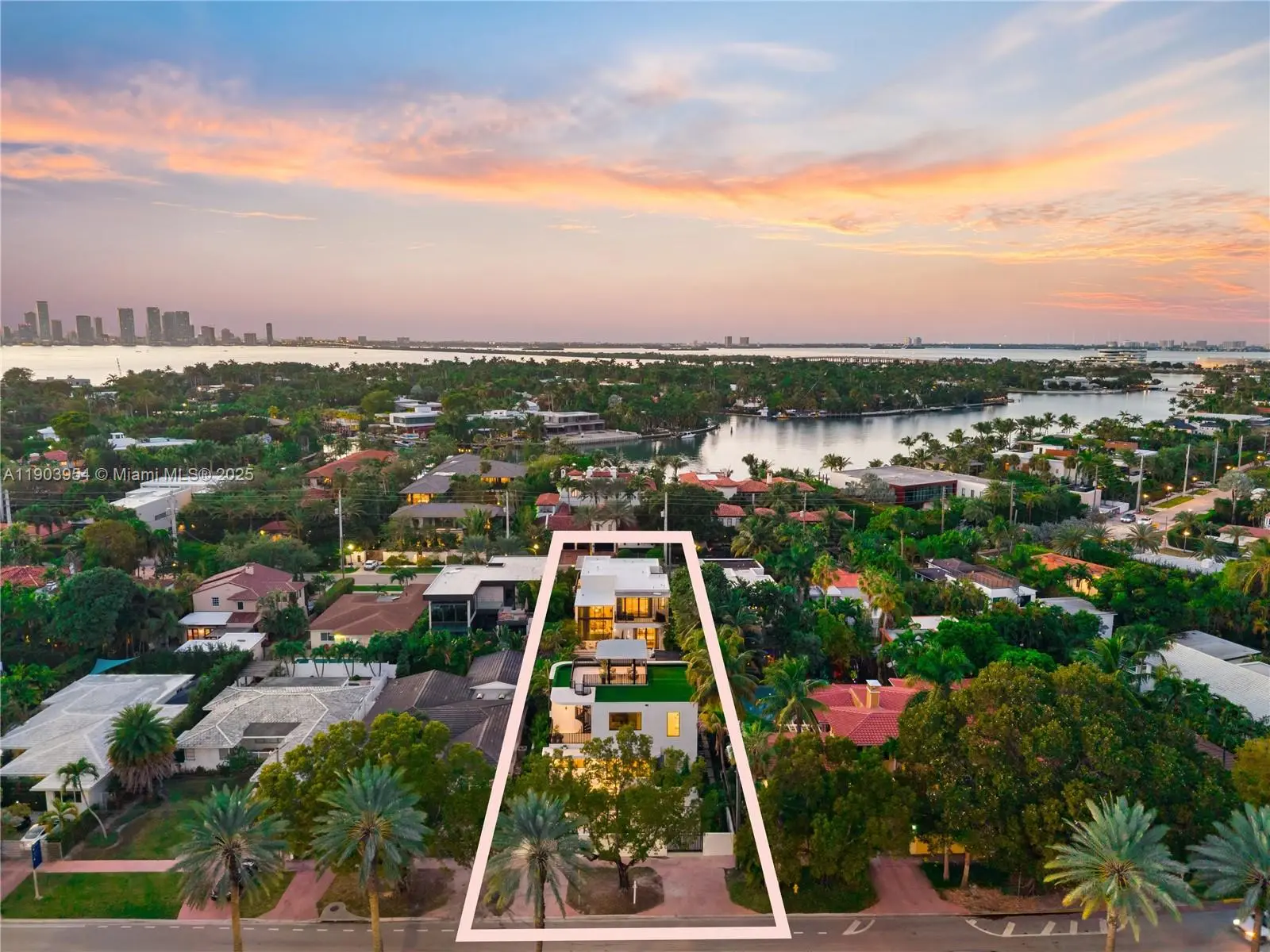 Photo of Listing #A11903954