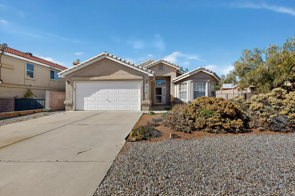 8415 La Paloma Court Nw, Albuquerque