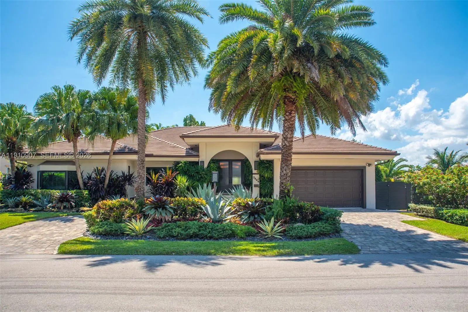 Photo of Listing #A11910907