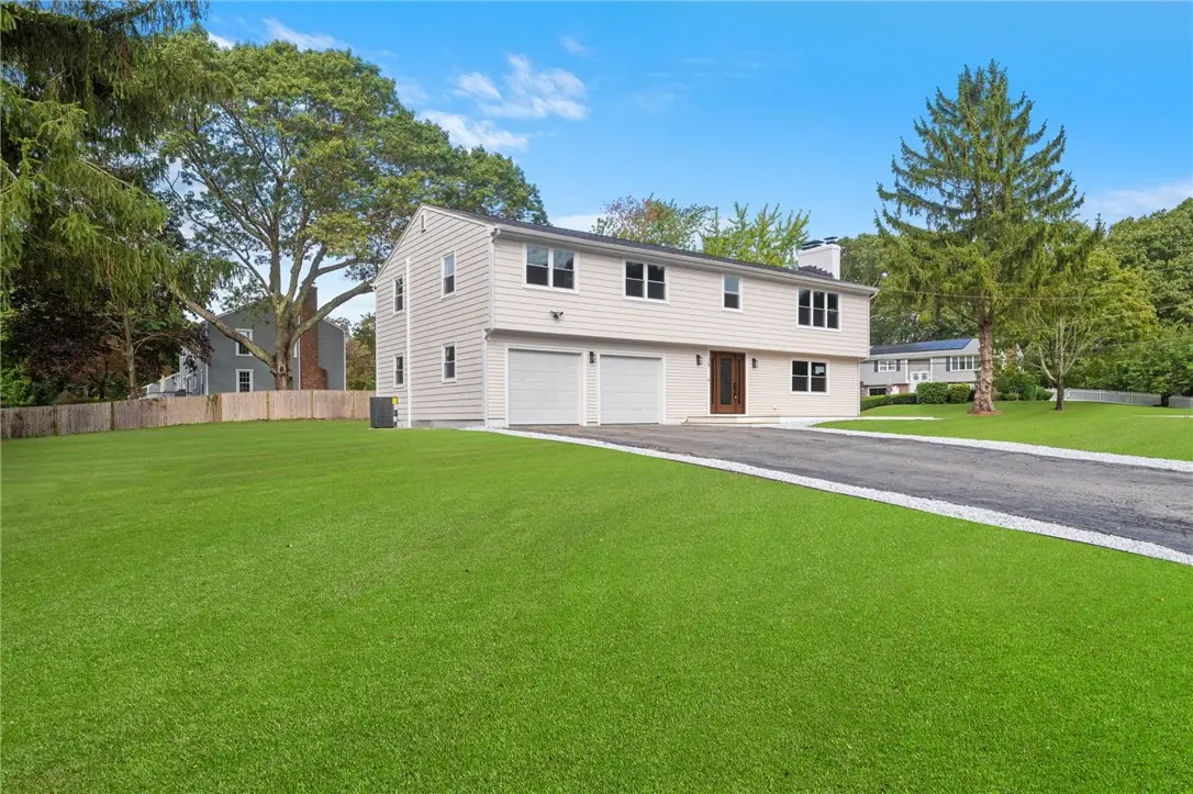 75 Walnut Rd, North Kingstown