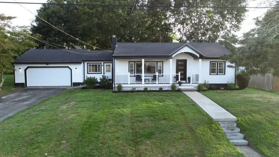 109 Kaufman Rd, Tiverton