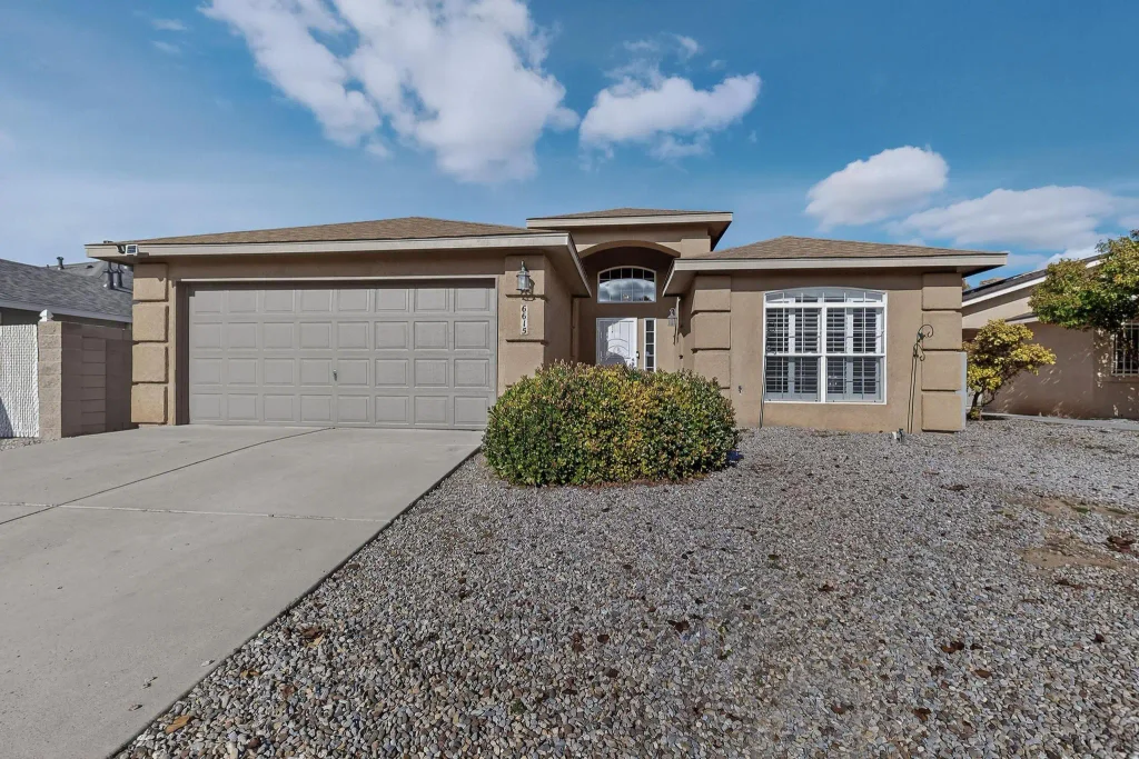 6615 Amberside Road Nw, Albuquerque