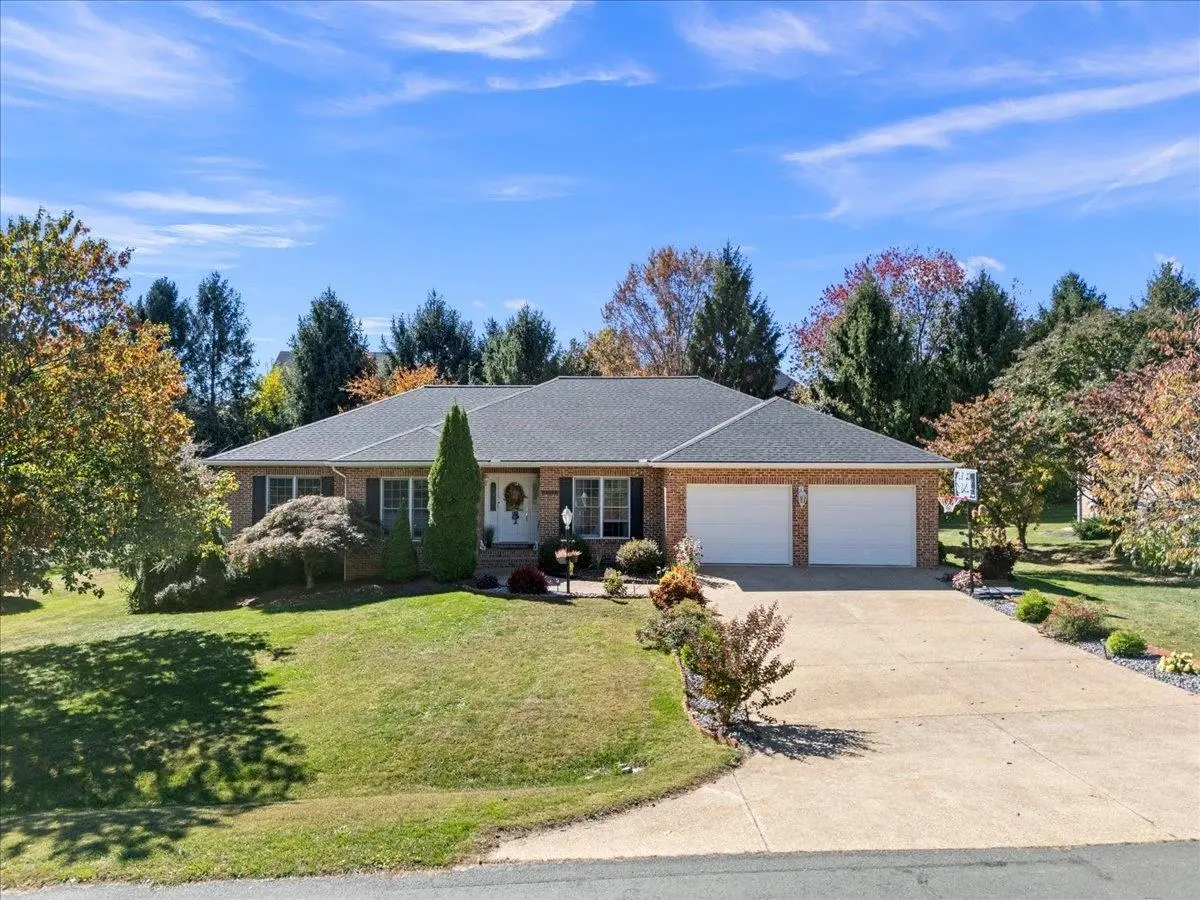 2915 Barrington Dr, Rockingham