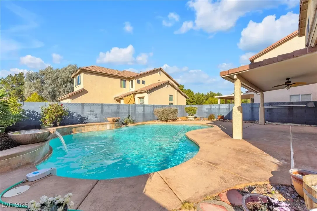 Photo of Listing #2734453