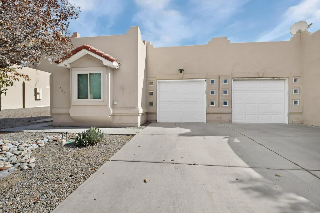736 Mesa Del Rio Street Nw, Albuquerque