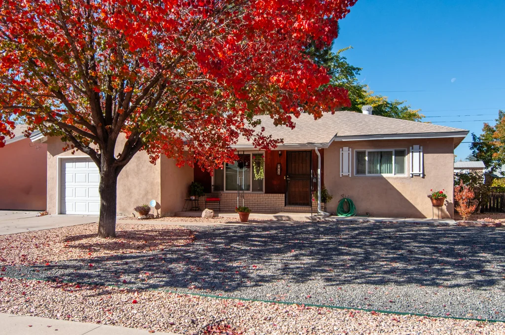 2913 Palomas Drive Ne, Albuquerque