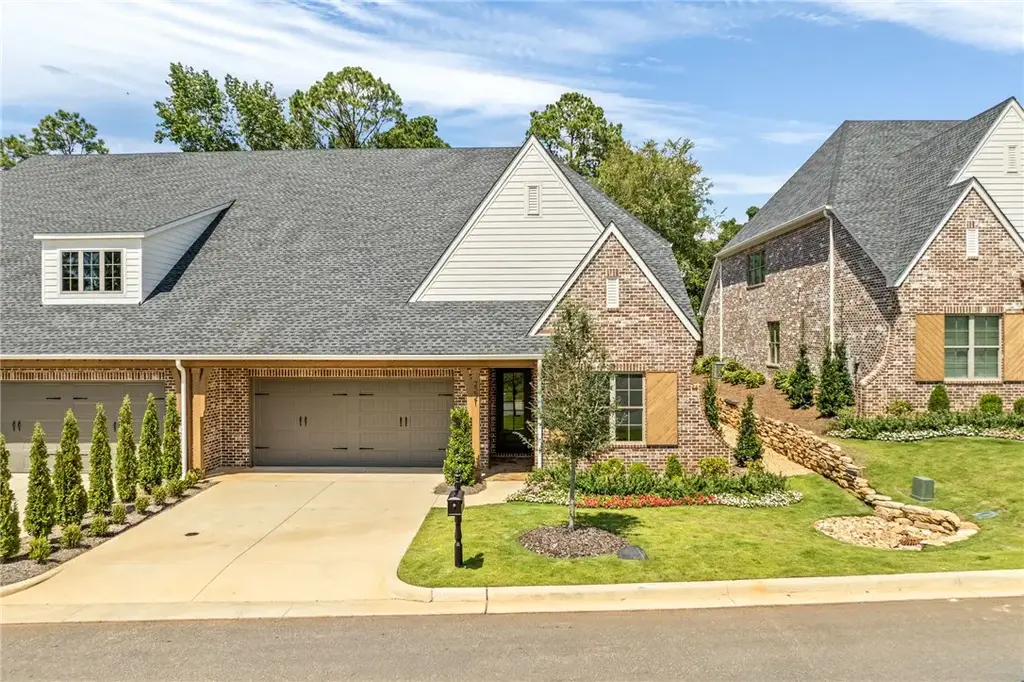 2221 Bellevue Pl, Auburn