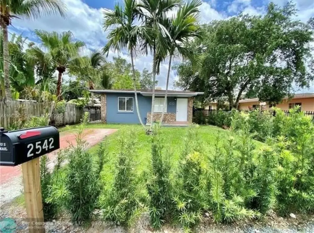2540 Ne 181st St, North Miami Beach