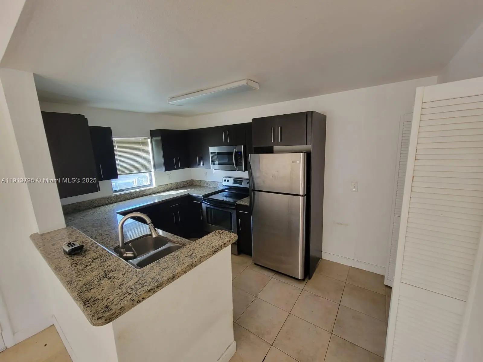 4 of 8 - 3992 Nw 87th Avenue #3992, Sunrise, FL