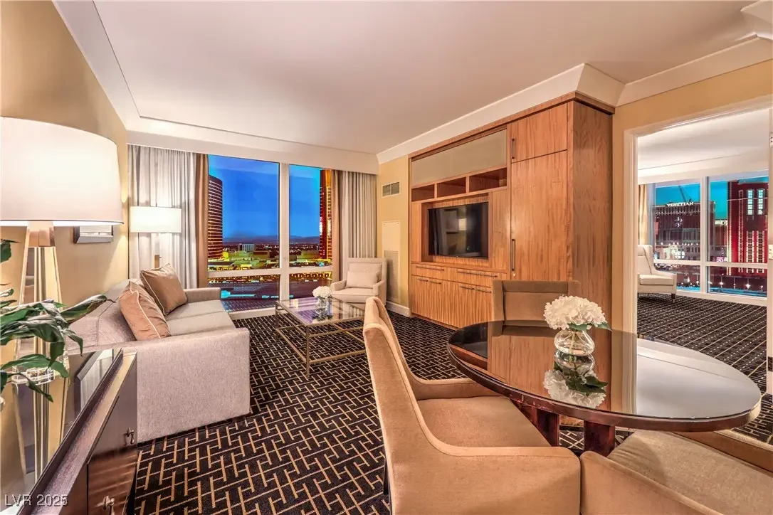 Photo of Listing #2735009