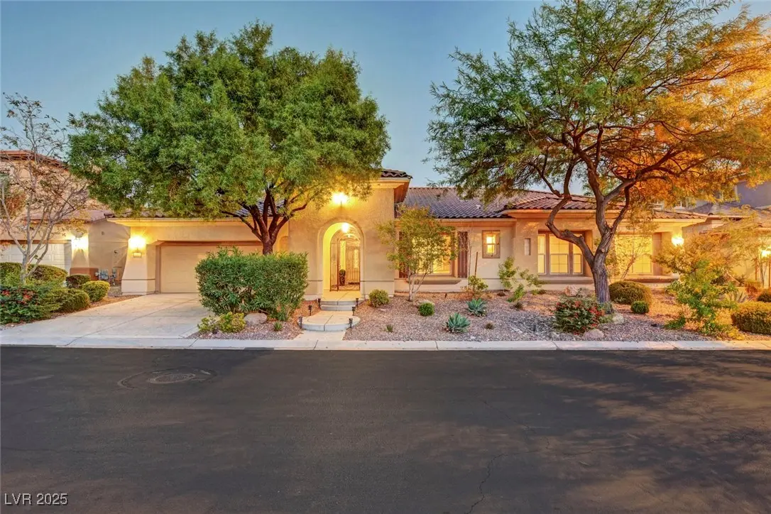 Photo of Listing #2733190