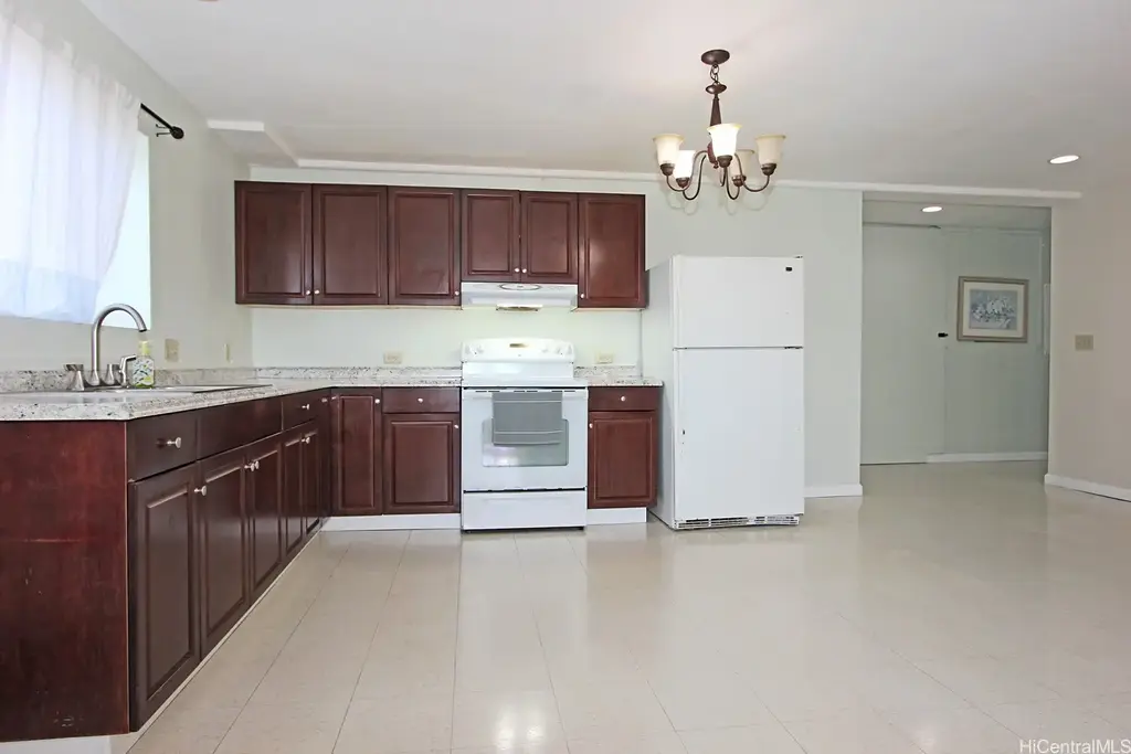 99-577 Aiea Heights Drive, Aiea