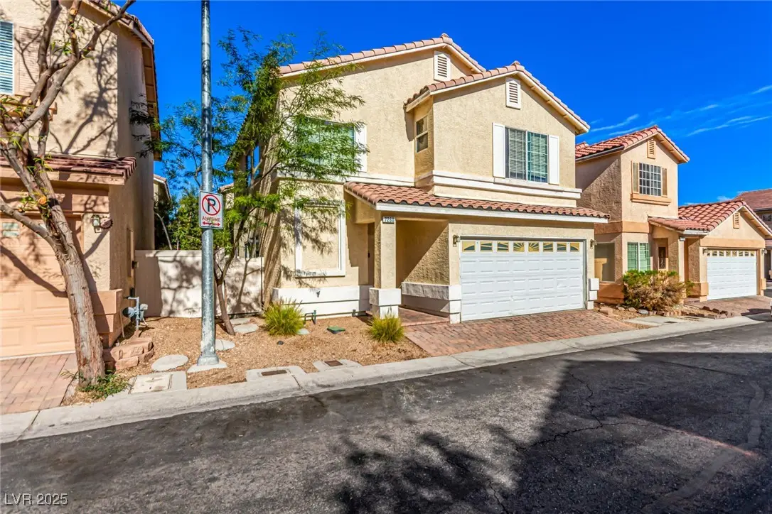 Photo of Listing #2735083