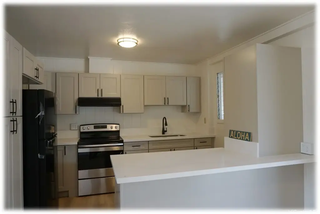 477 Kaumakani Street, Honolulu
