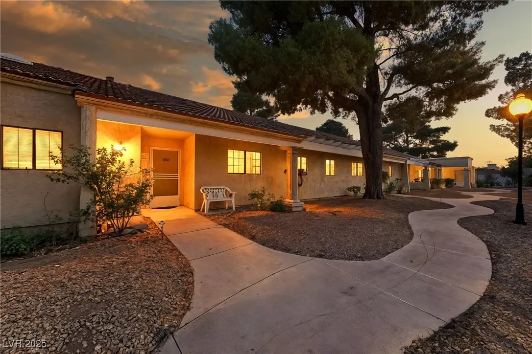 Photo of Listing #2733900