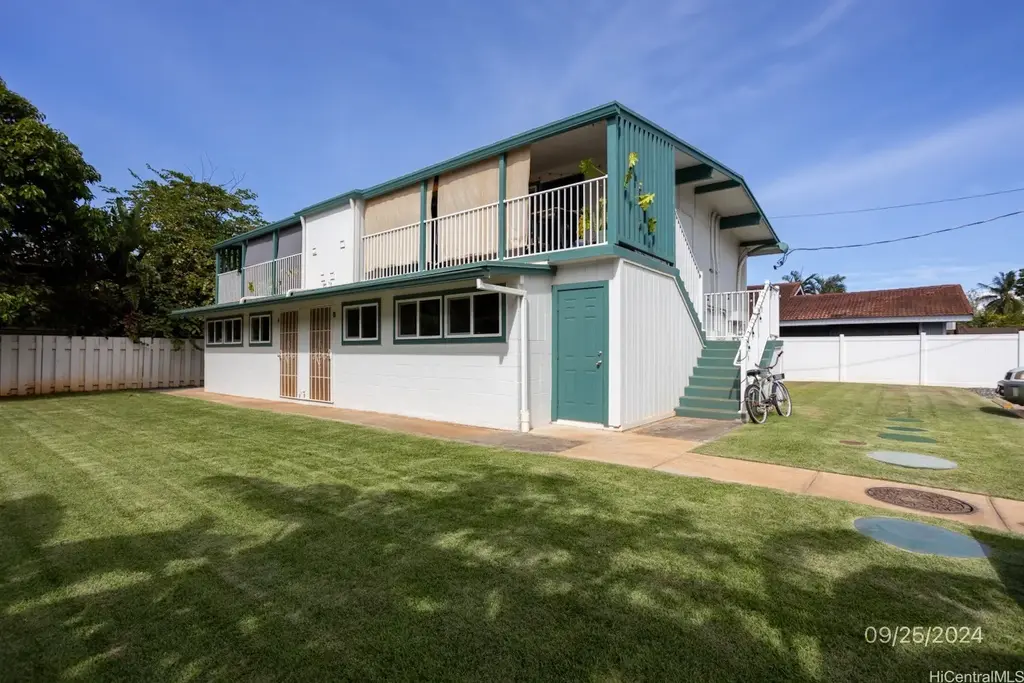 68-18 Au Street # A1, Waialua